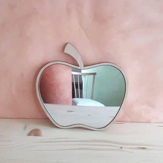 Hodiny a zrkadlá /  Detské drevené zrkadlo - jablko 
