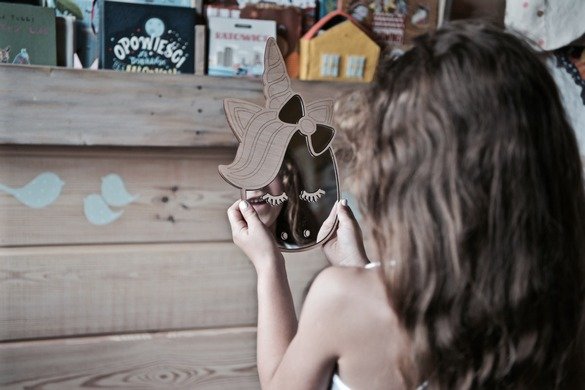 Hodiny a zrkadlá /  Detské drevené zrkadlo - jednorožec 