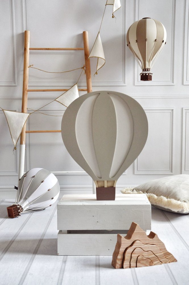 Lampy, osvetlenie /  Drevená lampa - lietajúci balón 