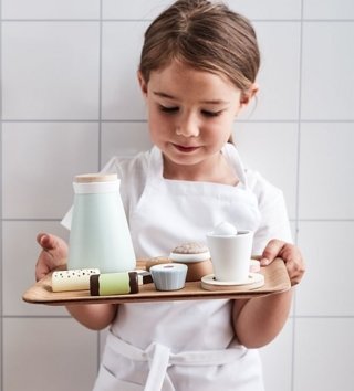 Pre dievčatá /  Detská drevená kávová súprava 