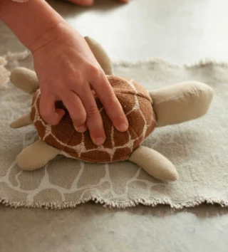 Knihy, puzzle a hry /  Detská hra - Ride a roll pod morom 