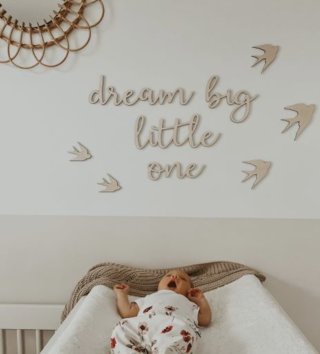 Doplnky /  Drevený nápis na stenu - Dream big little one 
