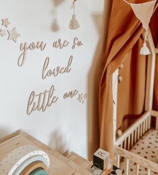 Doplnky /  Drevený nápis na stenu - You are so loved little one + hviezdičky 