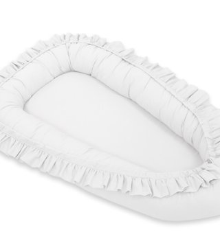 Skladovky so zľavou /  Hniezdo pre bábätko s volánikmi - Biele 