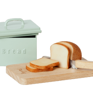Maileg hračky /  Miniatúrny chlebník s chlebíkom a nožom Maileg 