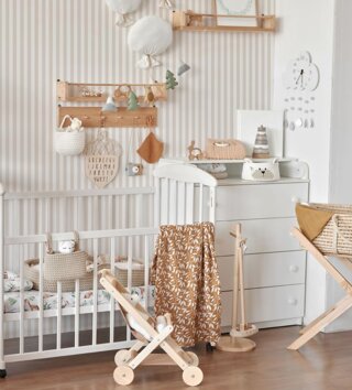 Tapety /  Minimalistická tapeta pruhy W111 