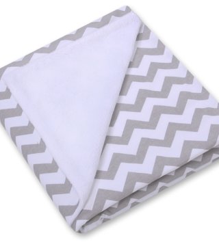 Deky /  Obojstranná deka do autosedačky - Šedo biela 