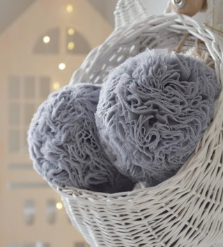 Baldachýny + doplnky /  Tylový baldachýn Fabulous Pom - sivý 